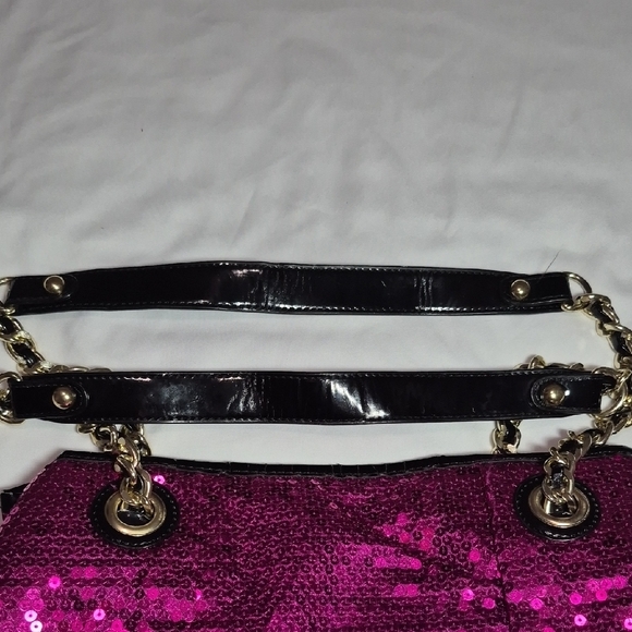 Cartera De Brillo Muy Bonita Tiene Las Agarraderas Rajadas - Picture 8 of 16